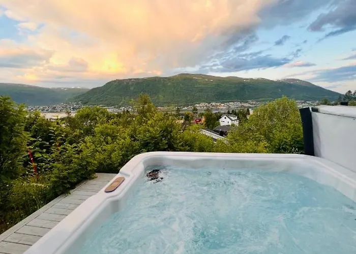 The Arctic Panorama With Outdoor Jacuzzi